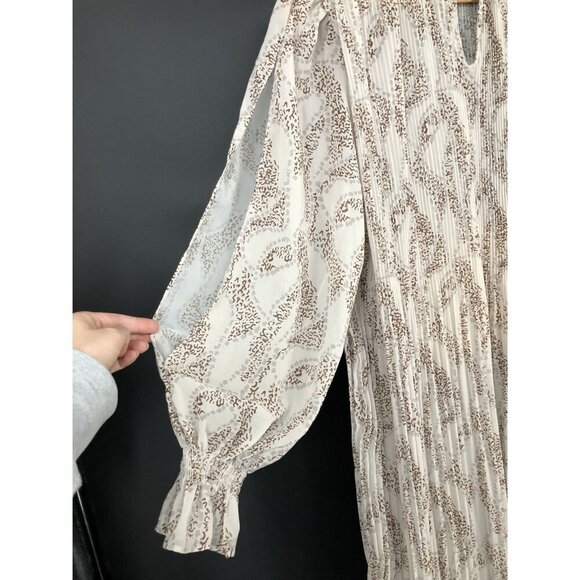 En Saison Women Pleated Sheer Maxi Dress M Beige Keyhole Back Slit Sleeve Hi-Low - Picture 5 of 9